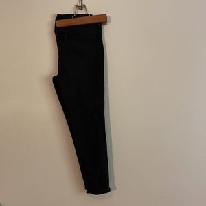 AE black stretch denim crop 16L